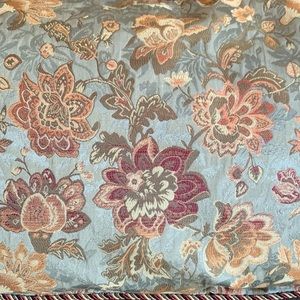 Biltmore Bedding Set Accesories